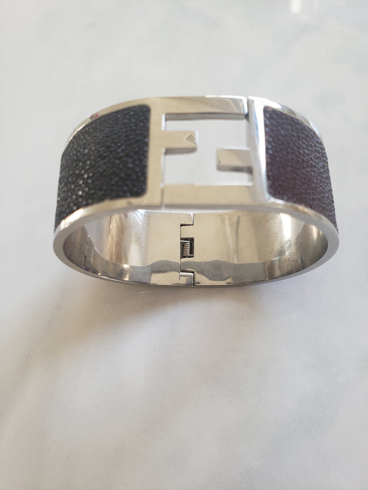 Fine Open Bangle (TF) - ebrook lael